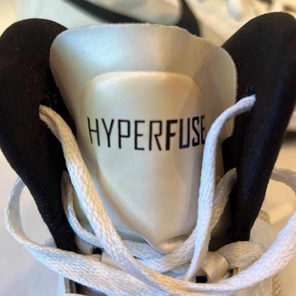 Nike Zoom Hyperfuse 2012 White Black High Top Basketball Shoes 11.5 GUC - Picture 9 of 11